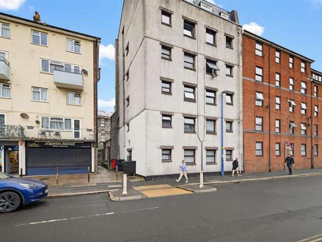 Apartment for sale in Millbay, Mount Wise