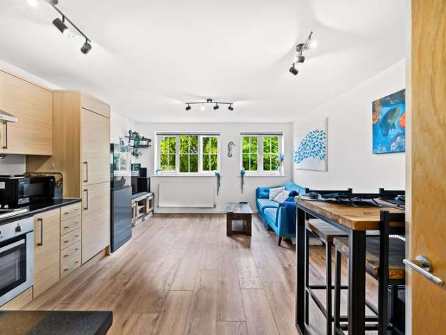Apartment for sale in Reffles Bridge, Red Hill