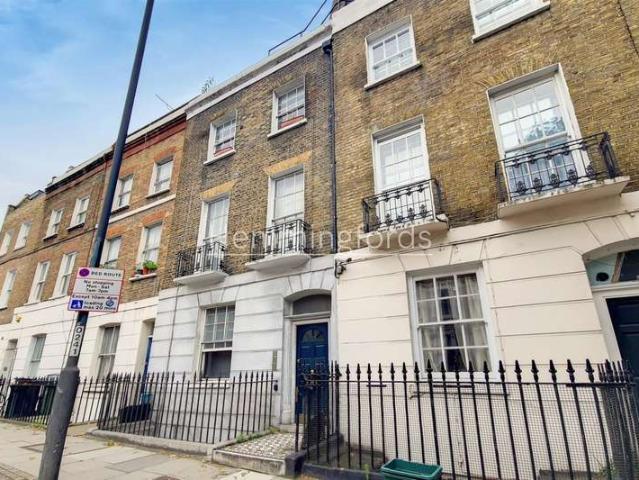 Apartment for sale in London Borough of Camden, Greater London