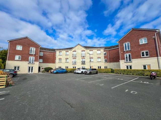 Apartment for sale in Bridgend, Wales