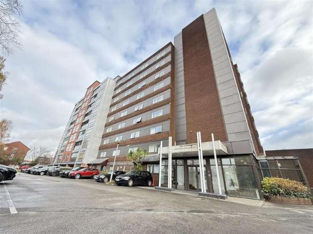 Apartment for sale in Old Trafford, Trafford Park