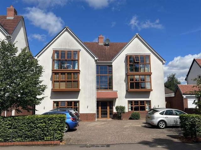 Apartment for sale in Hall Green, West Midlands