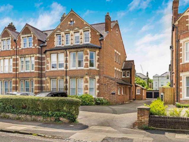 Apartment for sale in The Slade, Oxfordshire