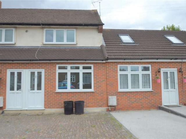 Apartment for sale in London Borough of Havering, Greater London