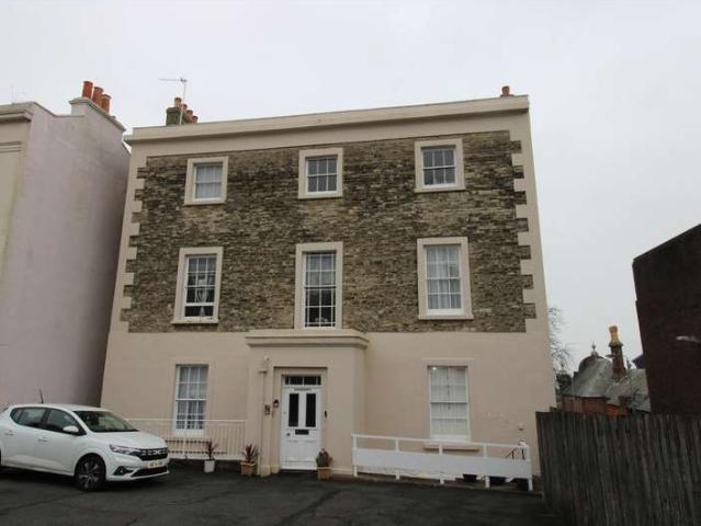 Apartment for sale in Binstead, Ryde
