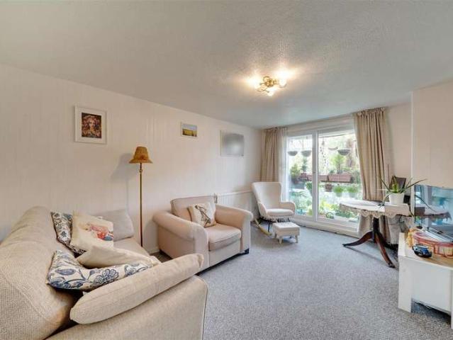 Apartment for sale in South Tottenham, Greater London