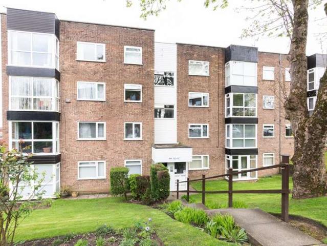 Apartment for sale in Heaton Park, Bury