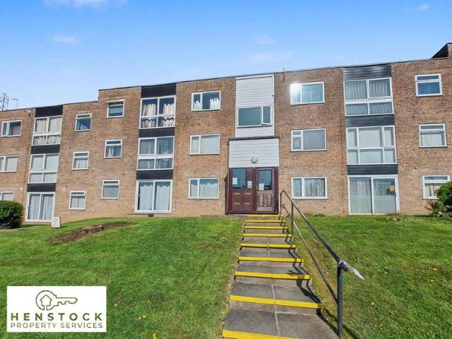 Apartment for sale in Simister, Bury