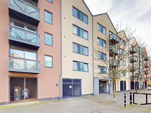 Apartment for sale in London Borough of Hounslow, Spring Grove