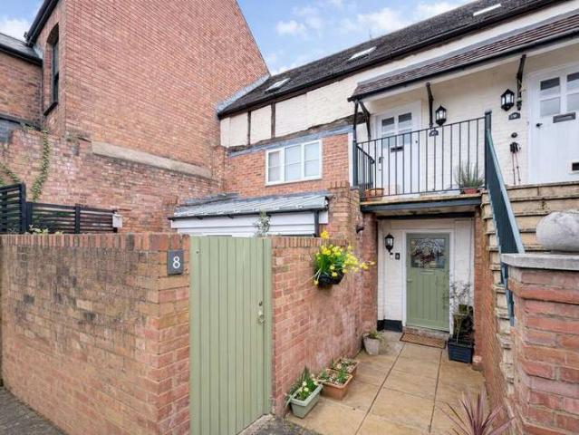 Apartment for sale in Cliff Hill, Green Close