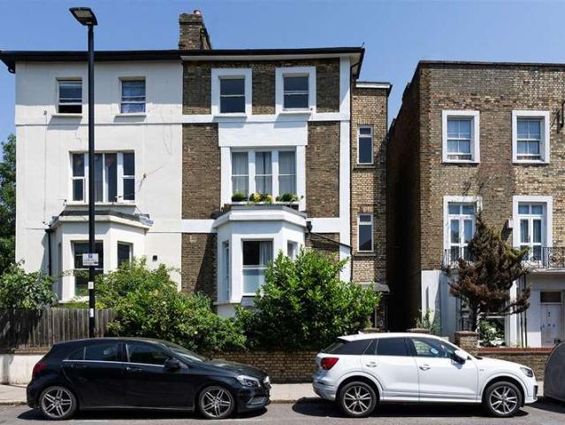 Apartment for sale in London Borough of Islington, Greater London