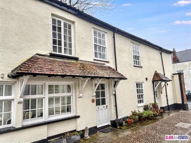 Apartment for sale in Watergate, Devon