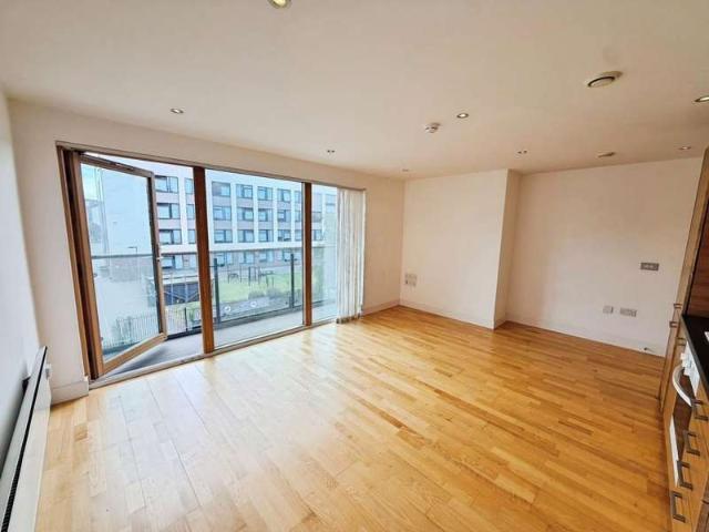 Apartment for sale in Richmond Hill, West Yorkshire