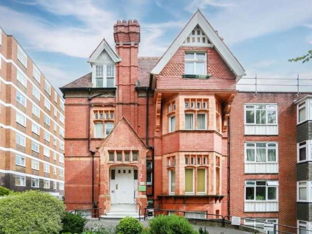 Apartment for sale in Aldrington