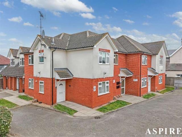 Apartment for sale in South Benfleet, Bread and Cheese Hill