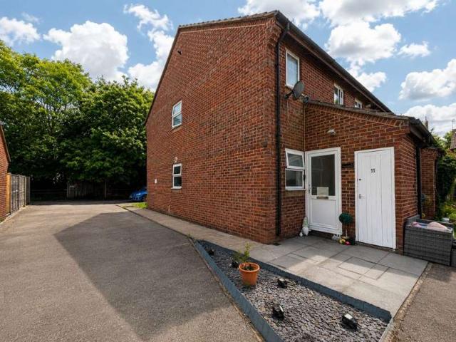 Apartment for sale in Ashurst Bridge, Hampshire