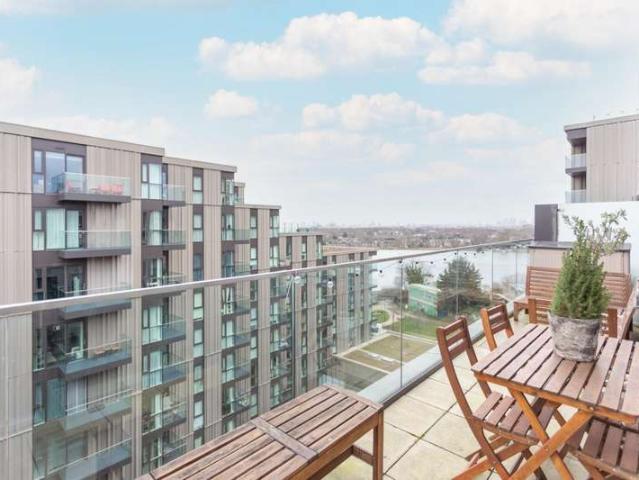 Apartment for sale in Stamford Hill, Greater London