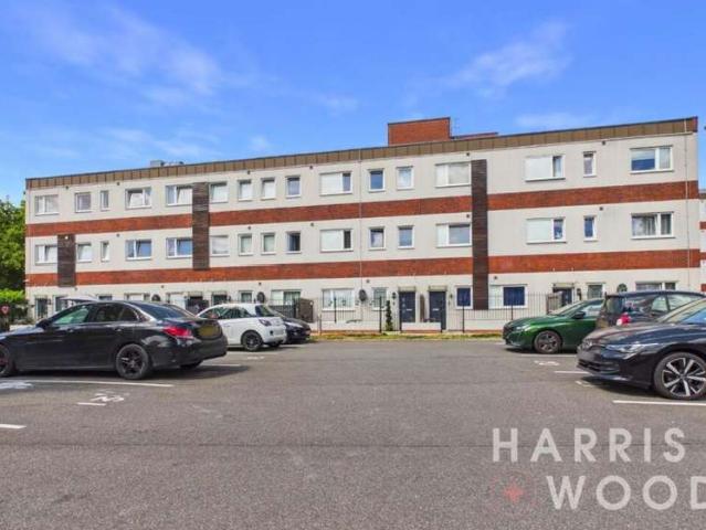 Apartment for sale in Chipping Hill, Essex