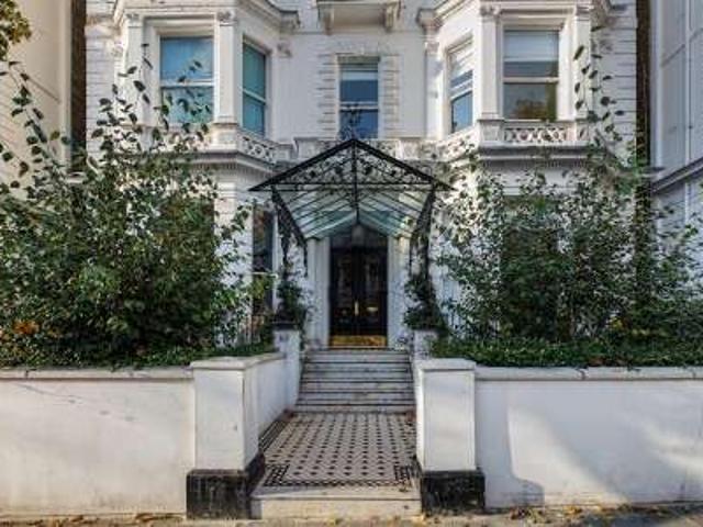 Apartment for sale in Royal Borough of Kensington and Chelsea, Greater London