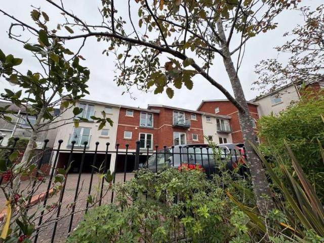 Apartment for sale in Canton, Cardiff