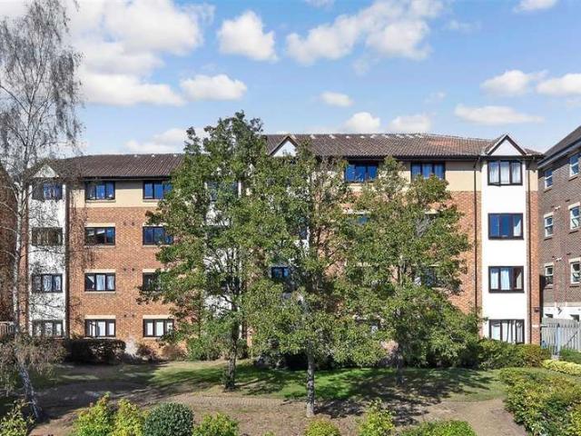 Apartment for sale in Reffles Bridge, Reigate and Banstead