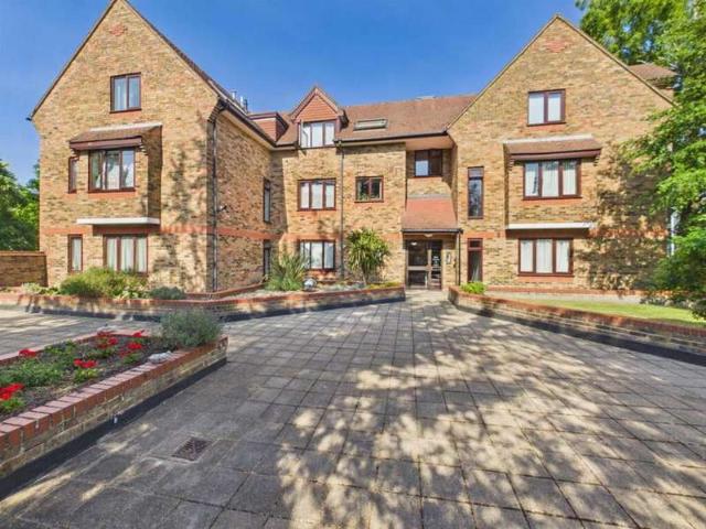 Apartment for sale in Greater London