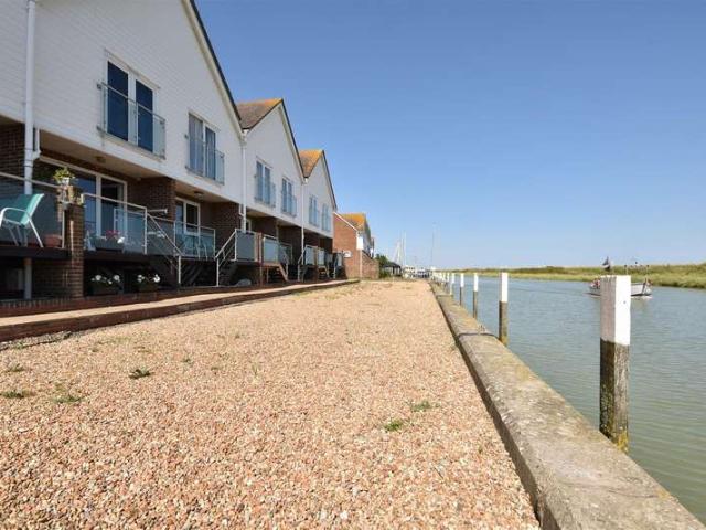 Apartment for sale in Heathlands, East Sussex