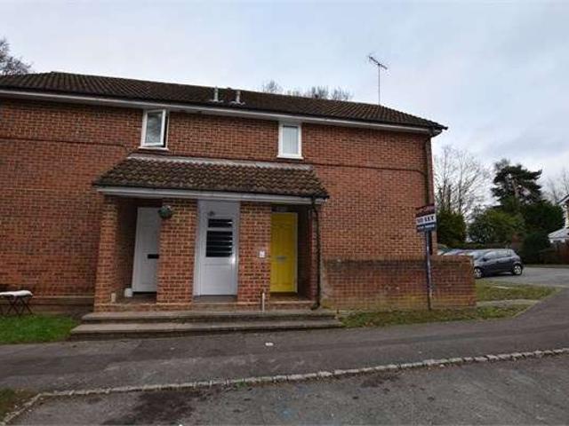 Apartment for rent in Martin's Heron, Winkfield