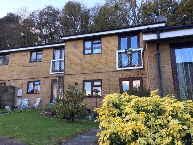 Apartment for sale in Denham, Denham Green