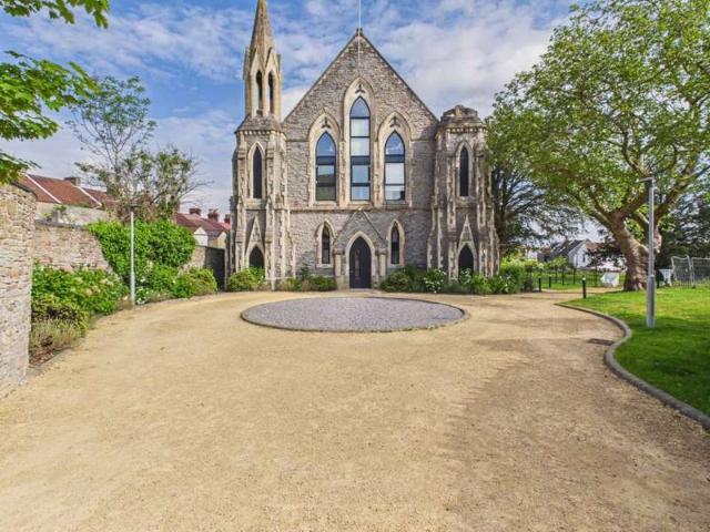 Apartment for sale in Kingswood