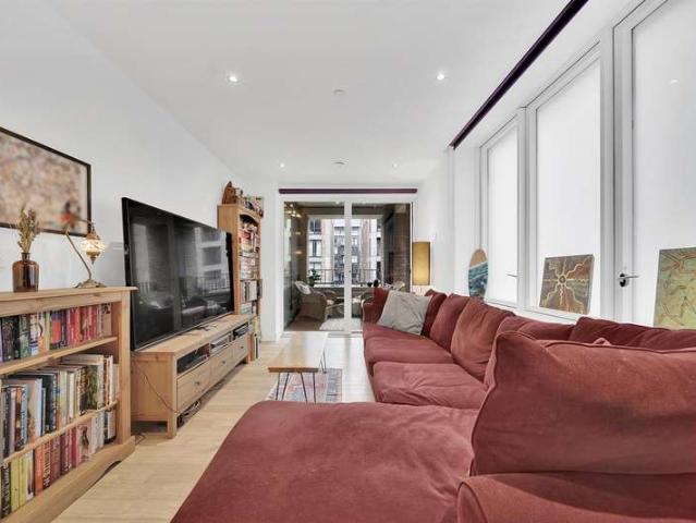 Apartment for sale in Old Ford, Bow