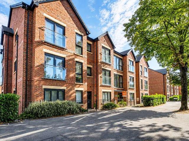 Apartment for sale in Trafford Park, Greater Manchester