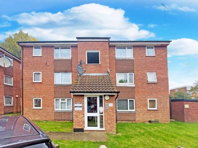 Apartment for sale in London Borough of Ealing, Greater London