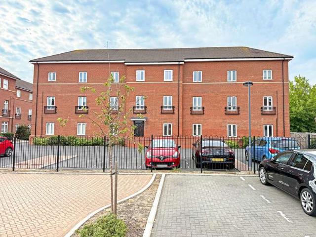Apartment for sale in Harrowden, Bedford