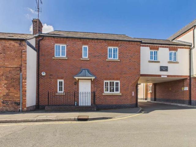 Apartment for sale in Stanford On Avon, Leicestershire