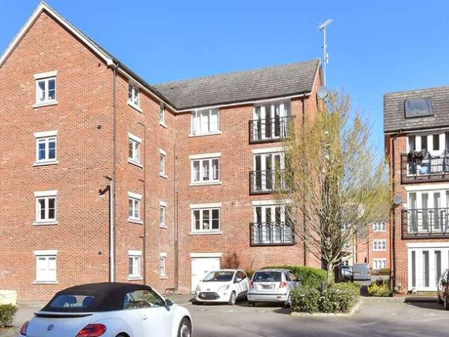 Apartment for sale in Strood