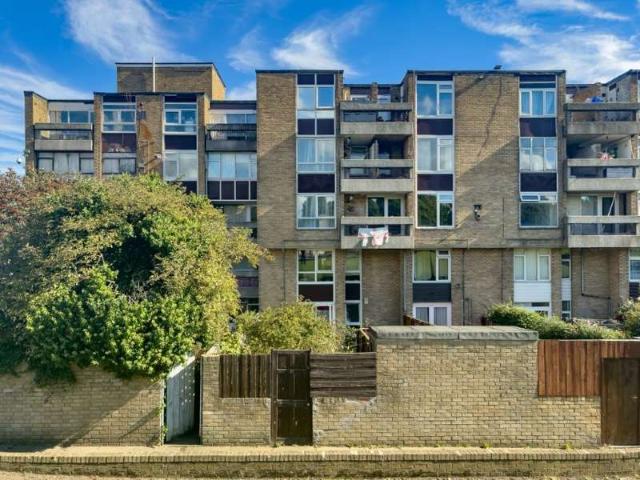 Apartment for sale in Sulgrave, Washington