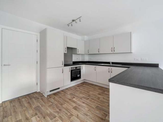 Apartment for sale in Horsham, West Sussex