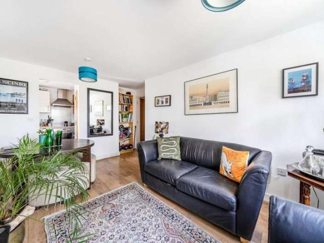 Apartment for sale in London Borough of Lewisham, Greater London