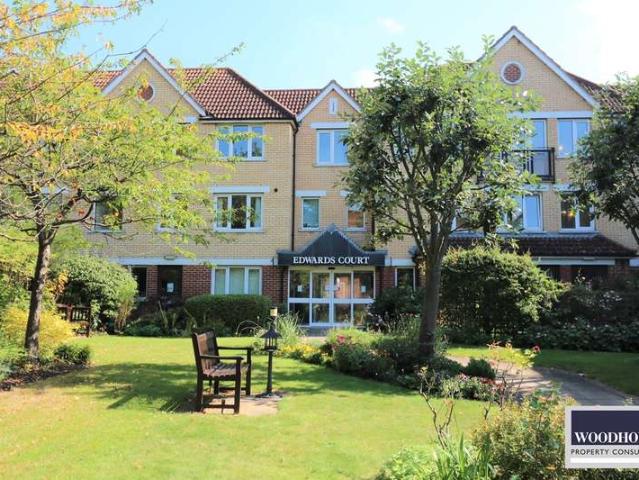 Apartment for sale in Broxbourne, Hertfordshire