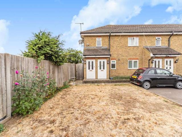 Apartment for sale in Littleton Common, Lower Halliford