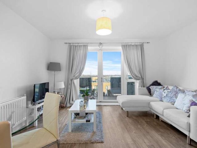 Apartment for sale in Barking Riverside, Greater London