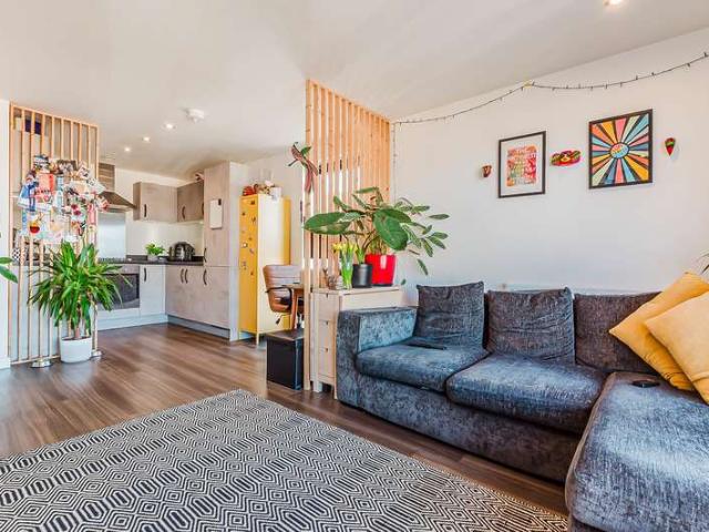 Apartment for sale in Gorse Hill, Trafford Park