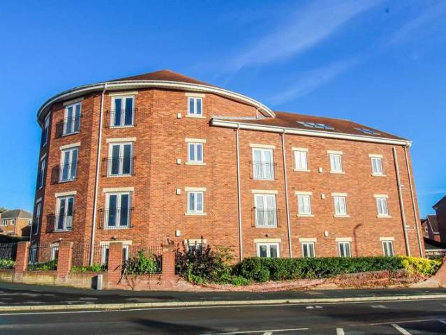 Apartment for sale in Gawthorpe, Wakefield
