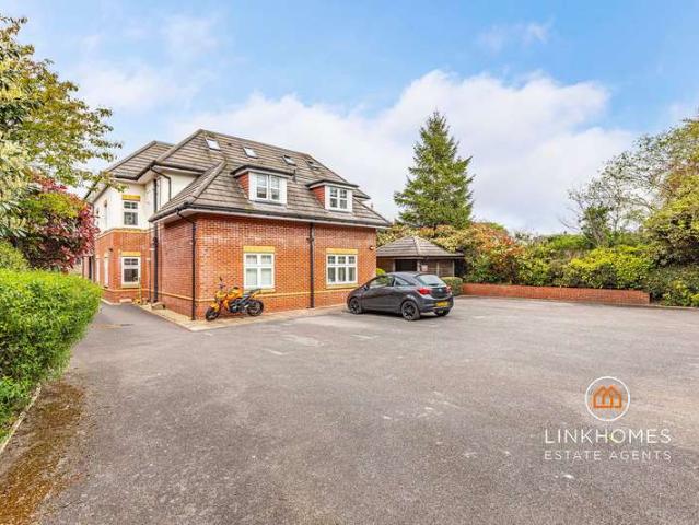 Apartment for sale in Upper Parkstone, Poole