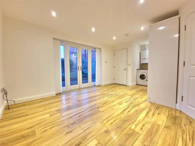 Apartment for sale in The Bridge, Kent