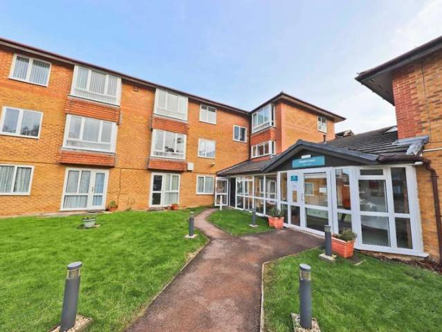 Apartment for sale in London Borough of Harrow, Greater London