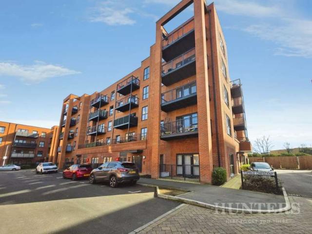 Apartment for sale in Hackbridge, Greater London