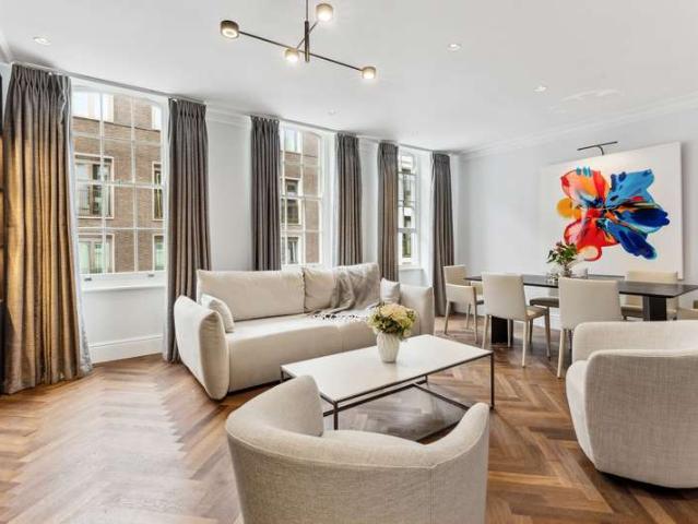 Apartment for sale in Mayfair, Greater London
