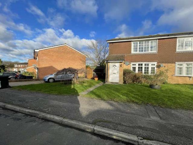 Apartment for sale in Cross In Hand, East Sussex